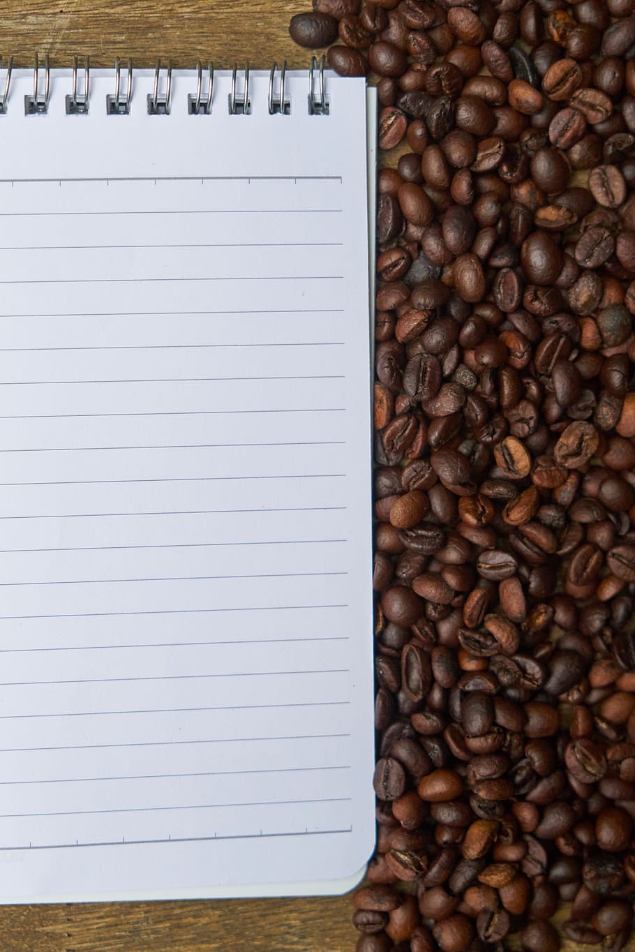 cafè, cafeïna, nucli, llavor, menjar, begudes, tassa, tassa de cafè, foto, foto de menjar, al matí, despertar, espresso, fotografia, cafeteria, bon dia, macro, cappuccino, marró, fusta, nutrició, fons, esmorzar, cuina, latte, taula, beure, colombia, primer pla, restaurant, fresc, salut, bonic, alimentació saludable, foto del producte, saludable, estil de vida saludable, menjar saludable, deliciós, ningú, dieta, calenta, crua, quadern, blanc, pàgina, bolígraf, llibre, prendre notes, llegir, nota, escriure, el treball, treballar, paper, curs, ploma estilogràfica, manuscrit, periodista, literatura, dibuix, oficina, article, el sorteig, color, escola, llapis, autor, record, menjar i beguda, cafè - beguda, cap gent, Color blanc, a l'interior, directament a sobre, natura morta, en blanc, publicació, vista d’angle alt, frescor, còpia espai, gran grup d'objectes, 5K