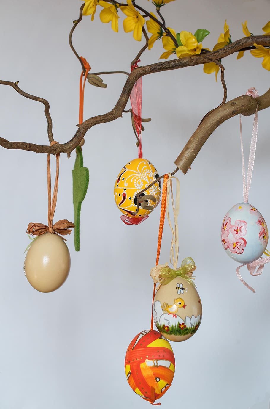 bosc de Pasqua, ou, colorit, ous de Pasqua, penjant, celebració, decoració, art i artesania, creativitat, cap gent, primer pla, vacances - esdeveniment, festa, representació, ou de Pasqua, Pasqua, arbre, artesania, esdeveniment, menjar, natura morta, adorn de Nadal, 2K