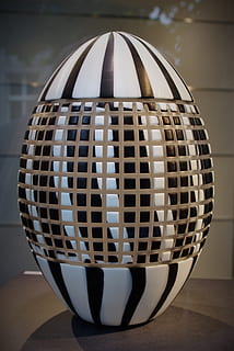 ou, Pasqua, porcellana, ou de Pasqua, ous de colors, tancar, ou pintat, deco-ei, tema de pasqua, decoració, colorit, color, pintura, salutació de pasqua, stone-ei, artesania, esfera, primer pla, patró, a l'interior, centrar-se en primer pla, disseny, natura morta, pilota, forma, cap gent, taula, dia, sol objecte, forma geomètrica, cercle, vidre - material, Color blanc, rodó, 2K, CC0, domini públic, lliure de regalies
