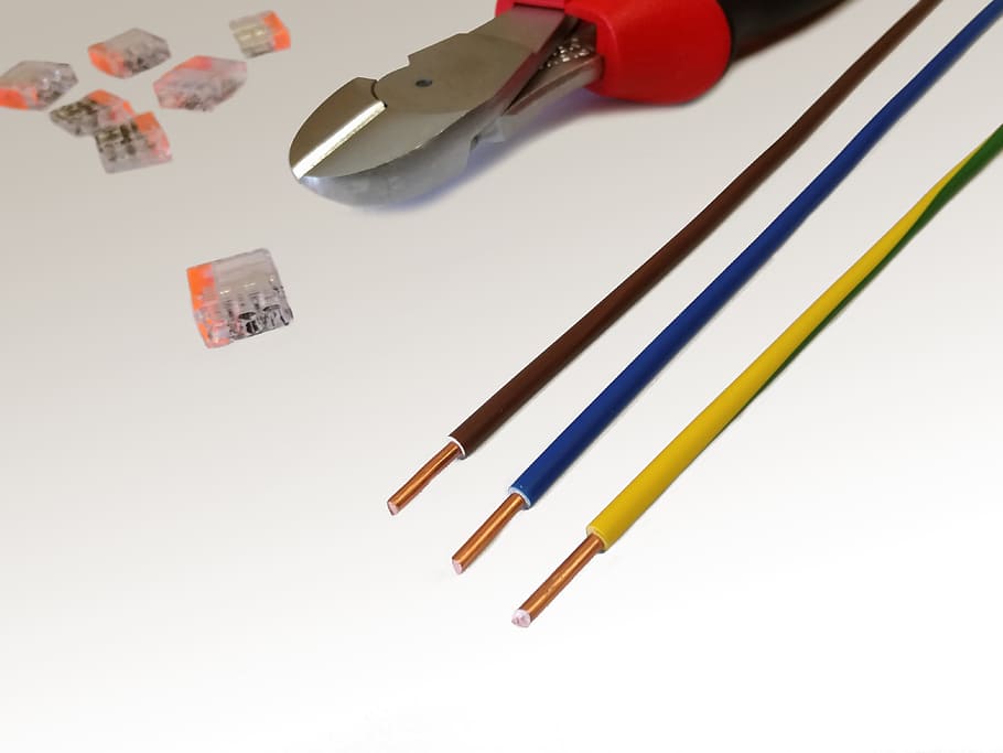 negre, vermell, inoxidable, alicates d'acer, cable, corrent, voltatge, energia, línia, alicates, eina, melmelada, elektrik, electricista, electricitat, línia elèctrica, Font d'alimentació, tecnologia, artesania, artesans, professió, tir de l'estudi, cap gent, fons blanc, variació, primer pla, a l'interior, natura morta, vista d’angle alt, instrument d’escriptura, grup d'objectes, taula, llapis, gran grup d'objectes, bolígraf, creativitat, còpia espai, art i artesania, directament a sobre, tallar, 4K