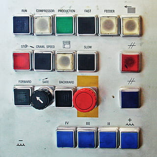 buton, basın, tokmak, güç, it, parmak, teknoloji, el, ekran, Görüntüle, basma, kontrol, Kontrol Paneli, insansız, içeriye, müzik, ses ekipmanı, butona basınız, ses kayıt cihazları, kapatmak, ses karıştırıcısı, sanat kültürü ve eğlence, ekipman, elektrik, şalter, yan yana, iletişim, retro tarz, bağ, elektrikli ekipman, bağlantı bloğu, güç kaynağı, 2K, CC0, kamu malı, telif ücretsiz