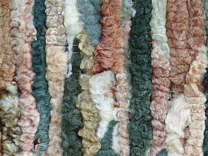 sense títol, llana, ovelles, pell, suau, teixir, fons, roba, marc complet, tèxtil, art i artesania, primer pla, cap gent, artesania, patró, creativitat, a l'interior, multicolor, textura, material, de punt, suavitat, natura morta, fil, en fila, dia, roba calenta, 4K, CC0, domini públic, lliure de regalies