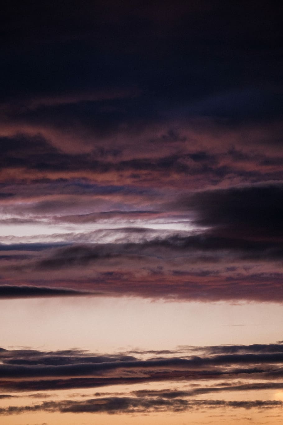 lila, Orange, Wolken, Dämmerung, Sonne, Himmel, Wolke, Romanium, Cluj, Sonnenuntergang, wolke - himmel, Schönheit in der Natur, Szenen - Natur, Ruhe, ruhige Szene, keine Leute, Natur, orange Farbe, Dramatischer Himmel, idyllisch, draußen, Wolkengebilde, Hintergründe, Scheu, Atmosphäre, majestätisch, Meteorologie, 4K