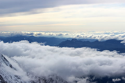 Alps, mar de núvols, núvol, muntanyes, mirar cap avall, muntanya, pics, núvols, França, #sky, #muntanya, #cloud, núvol - cel, cel, bellesa a la natura, escenics - natura, medi ambient, cloudscape, naturalesa, tranquil·litat, paisatge, boira, cap gent, escena tranquil·la, idíl·lic, vista aèria, a l'aire lliure, Serra, cel dramàtic, atmosfera, a dalt, cim de muntanya, suavitat, 5K, CC0, domini públic, lliure de regalies