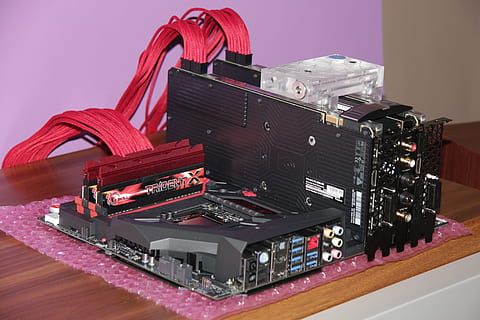 Watercooling, พีซี, คอมพิวเตอร์, เทคโนโลยี, สไตล์ย้อนยุค, เพลง, วัฒนธรรมศิลปะและความบันเทิง, แผ่นเสียง, โบราณ, บันทึก, ในบ้าน, อุปกรณ์เครื่องเสียง, ความคิดถึง, เก่า, ล้าสมัย, หีบเสียง, ตาราง, ไม่มีคน, อุปกรณ์, กล้อง - อุปกรณ์ถ่ายภาพ, สตูดิโอยิง, ประวัติศาสตร์, 5K, CC0, โดเมนสาธารณะ, ค่าลิขสิทธิ์ฟรี
