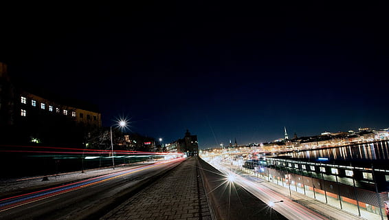 vei, svart, himmel, fortau, sti, brostein, veier, gater, natt, mørk, lys, bygninger, by, arkitektur, Urban, gatelys, belyst, lys sti, lang eksponering, bevegelse, transport, hastighet, gate, bygget struktur, baklys, sløret bevegelse, byliv, trafikk, reisemål, bygge eksteriør, transportmiddel, veien forover, ingen folk, by gate, synkende perspektiv, utendørs, billys, flere kjørebaner, bybildet, 1080P, CC0, offentlig domene, opphavsrett gratis