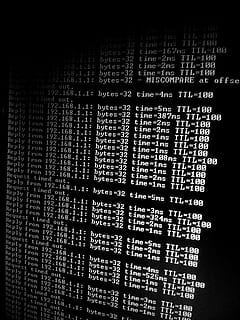 команда, интернет данни, LAN, мрежа, пинг, технология, номер, общуване, текст, данни, без хора, западен сценарий, на закрито, пълен кадър, едър план, фонове, черен фон, модел, информационна среда, цифров дисплей, кабината за заминаване при пристигане, компютърен език, Връзка, борд, информация, 2K, CC0, обществено достояние, роялти безплатно