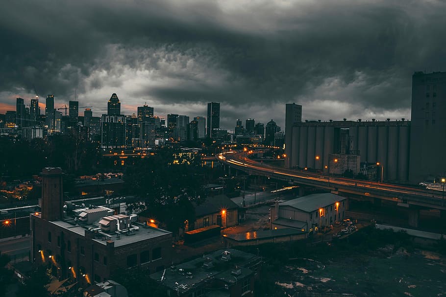 Černá, mraky, noční panoráma města, Montreal, québec, noční dobu, panoráma města, Montreal, Quebec, Kanada, tma, fotky, noc, veřejná doména, věže, městské panorama, městské scény, město, stavba, nebe, exteriér budovy, architektura, soumrak, mrak - nebe, temný, mrakodrap, západ slunce, budova, svítí, městský život, kancelářská budova exteriér, vysoký úhel pohledu, Příroda, moderní, přeprava, rezidenční čtvrti, nikdo, venku, déšť, 4K