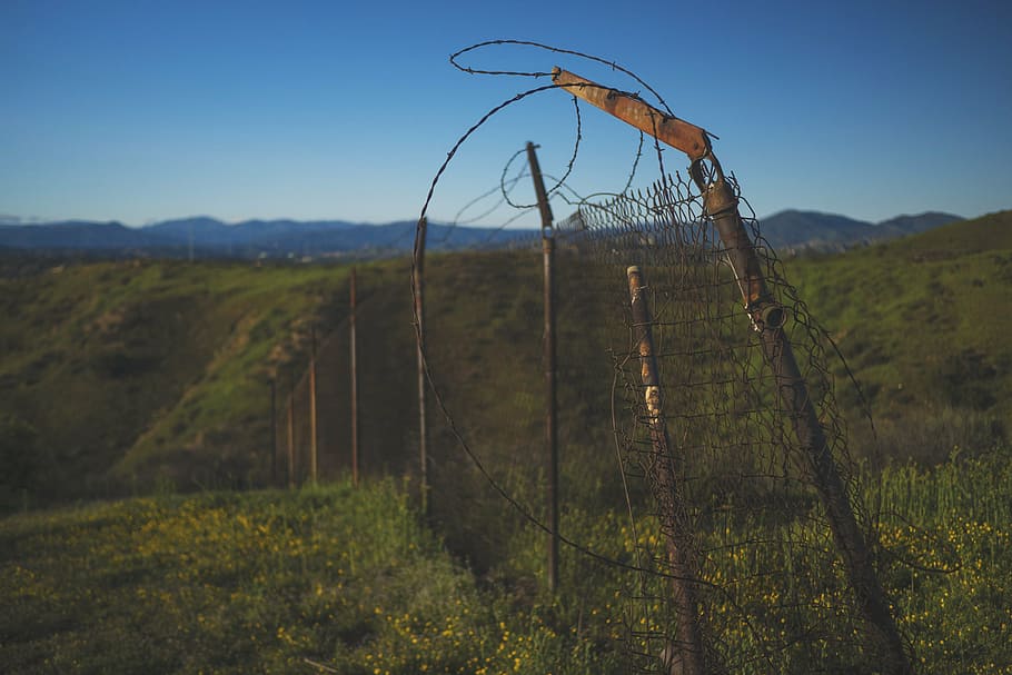 landscape photography, green, grass field, fence, tilt, shift, lens, photography, rusted, metal, post, grass, fields, nature, rural, countryside, landscape, field, rural scene, agriculture, no people, outdoors, day, scenics, land, sky, environment, plant, tranquility, mountain, barrier, boundary, tranquil scene, scenics - nature, tree, 4K