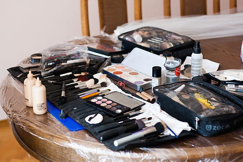 assorted-color, cosmetic, product lot, top, brown, table, makeup, before, wedding, brushes, indoors, large group of objects, still life, choice, no people, close-up, technology, equipment, variation, high angle view, focus on foreground, photography themes, camera - photographic equipment, black color, day, selective focus, stack, abundance, 4K, CC0, public domain, royalty free