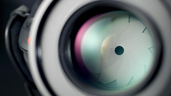 selectivo, fotografía de enfoque, lente, cámara, reflexión, len, canon c200, lente - ojo, de cerca, circulo, lente - instrumento óptico, forma geometrica, temas de fotografia, camara - equipo fotografico, tecnología, primer plano extremo, equipo, equipo fotográfico, cultura de las artes y entretenimiento, nadie, forma, macro, enfoque selectivo, cámara digital, destello de lente, foto de estudio, cámara réflex, púrpura, cámara de video en casa, 5K, CC0, dominio público, libre de derechos