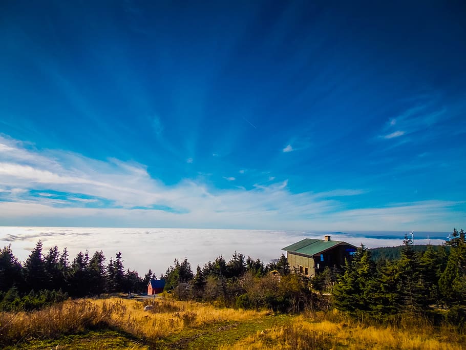 inversion, Klínovec, skyer, sol, natur, baggrund, hus, blå, sky - himmel, himmel, landskab, Mark, træ, plante, bygget struktur, arkitektur, jord, skønhed i naturen, ro, rolig scene, scenics - natur, bygning udvendig, dag, bygning, ikke-urbane scene, udendørs, ingen mennesker, 4K