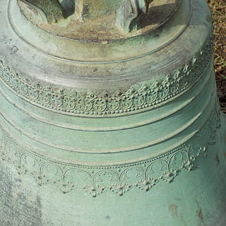 clopot, model, biserică, construită, arhitectură, nici o persoana, istorie, ambarcațiune, trecutul, vedere unghiulară joasă, în interior, artă și sculptură, clădire, destinații de călătorie, lăcaș de cult, vechi, creativitate, credință, religie, a închide, coloană arhitecturală, bogat ornamentat, sculptură, 4K, CC0, domeniu public, fără drepturi de autor