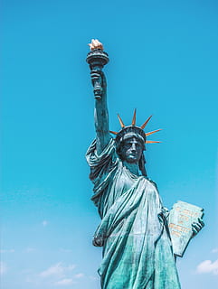 vapauden patsas, patsas, Vapaudenpatsas, kuuluisa paikka, New York City, monumentti, symboli, veistos, vapauden saari, arkkitehtuuri, sininen, historia, taivas, vapaus, naisten samankaltaisuus, matkakohteet, ihmiskehon osa, ihmisen edustus, liekki, taide ja käsityö, matala kulma, edustus, palava taskulamppu, ei ihmisiä, luonto, päivä, kirkas taivas, matkustaa, itsenäisyys, 4K, CC0, public domain, rojaltivapaa