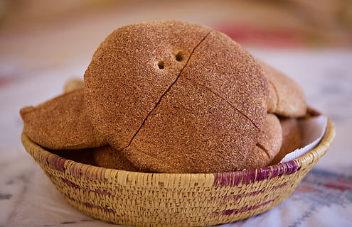 Bread, Baker, Grain, Craft, bread, baker, bread grain, bread baker, oven, freshly baked, hot bread, food and drink, close-up, food, indoors, no people, freshness, brown, healthy eating, focus on foreground, still life, wellbeing, baked, ready-to-eat, wood - material, selective focus, sweet food, fruit, sweet, studio shot, dessert, snack, vegetarian food, 5K, CC0, public domain, royalty free