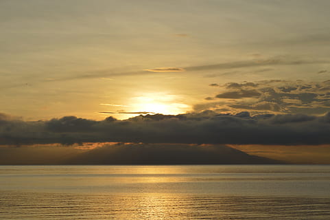 strand, Sky, cloudformation, daggry, dagslys, skumring, aften, gylden sol, horisont, sø, landskab, lys, bjerg, ocean, orange, solstråle, afspejling, hav, marinemaleri, sol, sollys, solopgang, solnedgang, solskin, vand, natur, himmel, scenics, sky - himmel, sommer, udendørs, skønhed i naturen, scenics - natur, ro, rolig scene, havnefronten, idyllisk, orange farve, ingen mennesker, ikke-urbane scene, horisont over vand, 4K, CC0, offentligt domæne, royaltyfrie