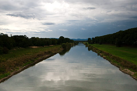 canal, Mannheim, Neckar, nuvens, reflexão de água, agua, céu, reflexão, nuvem - céu, scenics - natureza, plantar, tranquilidade, árvore, cena tranquila, natureza, beleza na natureza, ninguém, beira-mar, lago, cena não urbana, dia, ao ar livre, crescimento, 2K, CC0, domínio público, royalty free