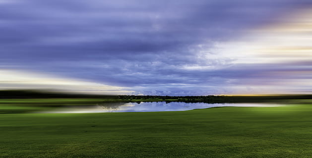 Grün, Grasfeld Foto, Landschaftsfotografie, Karosserie, Wasser, Gras, grünes Gras, Himmel, Wolke, See, Natur, Landschaft, draußen, wolke - himmel, szenen, grüne Farbe, Golf, Golfplatz, Blau, Sommer-, keine Leute, Wiese, Wolkengebilde, ruhige Szene, Schönheit in der Natur, ländliche Szene, Farbbild, Szenen - Natur, Ruhe, Pflanze, Umgebung, Aktivität, Sport, 5K, CC0, gemeinfrei, lizenzfrei