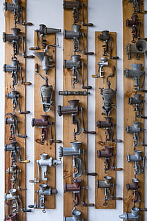 kødhakker, Food processor, køkkenredskaber, hack, crush, spise, mad, kød, metal, kunst, kunstværk, indendørs, stor gruppe af objekter, ingen mennesker, træ - materiale, tæt på, overflod, nøgle, mønster, Brun, valg, variation, stilleben, murbygningsfunktion, gammel, nøjagtighed, udstyr, maskineri, dag, sikkerhed, 5K, CC0, offentligt domæne, royaltyfrie