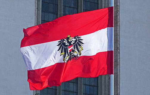 bandiera, bandiera austriaca, Austria, patriottismo, rosso, natura, orgoglio, vento, agitando, Colore bianco, nessuno, ambiente, tessile, all'aperto, giorno, emozione, celebrazione, simbolo, sospeso, grigio, icona nazionale, 5K, CC0, dominio pubblico, privo di copyright