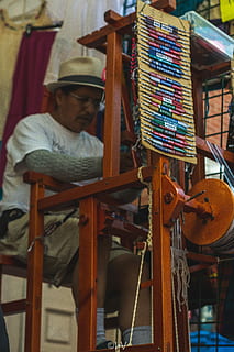 kerja, gelang, pria, asing, kreatif, orang sungguhan, satu orang, musik, laki-laki, alat musik, ketrampilan, fokus pada latar depan, pemusik, budaya seni dan hiburan, memegang, topi, pakaian, peralatan musik, bermain, pakaian kasual, panjang tiga perempat, kinerja, hari, dewasa, 5K, CC0, domain publik, bebas royalti