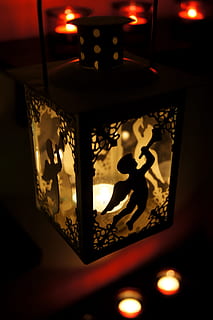 Engel, Laterne, Kerze, Licht, Engel Laterne, Kerzenlicht, Nacht-, Dekoration, Feier, drinnen, keine Leute, beleuchtet, Nahansicht, Stadt, menschliche Darstellung, Darstellung, Kunst und Handwerk, Lichtanlage, Kreativität, männliche Ähnlichkeit, glühend, Licht - natürliches Phänomen, Wohngebäude, die Architektur, weibliche Ähnlichkeit, Wohnraum, Fokus auf den Vordergrund, elektrische Lampe, 4K, CC0, gemeinfrei, lizenzfrei