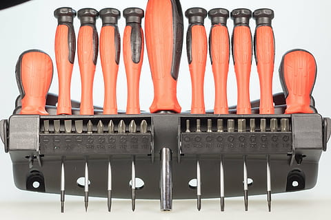 Schraubenzieher, Werkzeug, Kunst, rot, Phillips, Metall, Kopf, Hintergrund, Detail, Arbeit, Schraubendreher, Werkzeugset, Frontplatte, Werkzeuge, einstellen, Bits, Studioaufnahme, Arbeitsgerät, Nahansicht, drinnen, Ausrüstung, in einer Reihe, große gruppe von gegenständen, keine Leute, Handwerkzeug, Kabel, Auftrag, orange Farbe, Besetzung, Industrie, Sicherheit, Variation, Legierung, stehlen, 4K, CC0, gemeinfrei, lizenzfrei