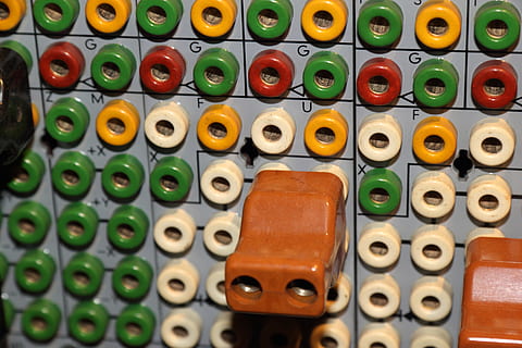 analog, calculator, tehnologie, setări, calcule, programare, cabluri, terminale, dop, multi colorate, grup mare de obiecte, alegere, în interior, a închide, cadru complet, nici o persoana, variație, natură moartă, fundaluri, aranjament, abundenţă, consecutiv, recipient, Colectie, Ordin, unul langa altul, artă și sculptură, Culoarea verde, repetiţie, bobina, 5K, CC0, domeniu public, fără drepturi de autor