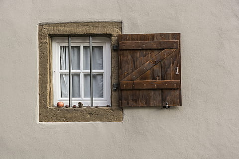 okno, zeď, Pozadí, kamenná zeď, romantický, budova, závěrky, kámen, architektura, stavba, exteriér budovy, den, nikdo, Dům, nástěnný prvek, dřevo - materiál, sklo - materiál, Zavřeno, venku, rezidenční čtvrti, dveře, okenní rám, vchod, bezpečnostní, nízký úhel pohledu, byt, 5K, CC0, veřejná doména, bez autorských práv