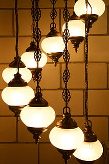candeliere, lampade, luce, creativo, colore, orientale, lampada elettrica, attrezzatura per l'illuminazione, lampadario, in casa, decorazione, illuminato, arredamento, eleganza, lusso, ornato, nessuno, soffitto, lanterna, architettura, sospeso, lampadina, elettricità, luce elettrica, raggiante, caratteristica della parete, avvicinamento, luce pendente, paralume, modello, design, concentrarsi sulle conoscenze acquisite, natura morta, viola, 5K