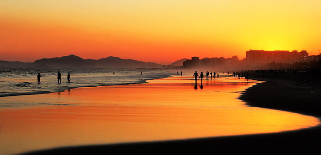 silhouette, montagna, corpo, acqua, corpo d'acqua, tramonto, spiaggia, sol, sera, beira mar, brasile, cielo, Ipanema, mar, orizzonte, natura, bellezza, ceu, vacanze, colore arancione, riflessione, mare, bellezza nella natura, terra, scenics - natura, gruppo di persone, attività di svago, stili di vita, persone, sole, destinazioni di viaggio, all'aperto, 4K, CC0, dominio pubblico, privo di copyright