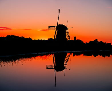 silhuet, vandmølle, silhuet af vindmølle, afspejling, vindmølle, Mark, kanal, aften, skumring, solnedgang, gradient, orange, blå, vand, kinderdjk, rejse, holland, alternativ energi, vedvarende energi, miljøbeskyttelse, himmel, vindkraft, turbine, orange farve, traditionel vindmølle, miljø, brændstof og elproduktion, skønhed i naturen, sø, scenics - natur, natur, ingen mennesker, udendørs, 5K, CC0, offentligt domæne, royaltyfrie