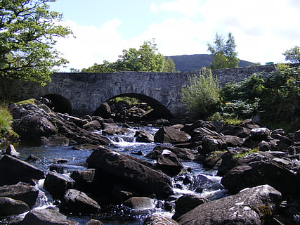 most, kámen, řeka, vodopád, Irsko, kámen, řeka, středověký, rustikální, venku, voda, nikdo, Příroda, den, stavba, architektura, rostlina, tekoucí voda, Skála, strom, rock - objekt, nebe, most - mužská konstrukce, pevný, pohyb, spojení, krása v přírodě, tekoucí, obloukový most, 2K, CC0, veřejná doména, bez autorských práv