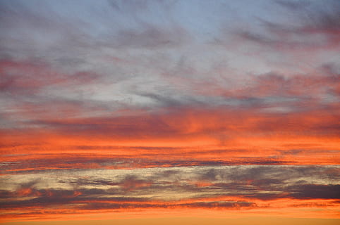 cielo, nuvole, tramonto, natura, rosso, cielo nuvoloso, nuvoloso, crepuscolo, Celajes, rossastro, illuminazione, pomeriggio, cielo drammatico, Paesaggi, bellezza nella natura, nuvola - cielo, colore arancione, scenics - natura, la tranquillità, scena tranquilla, nessuno, idilliaco, all'aperto, sfondi, Inquadratura dal basso, fotogramma intero, scena non urbana, Cloudscape, meteorologia, cielo romantico, 4K, CC0, dominio pubblico, privo di copyright