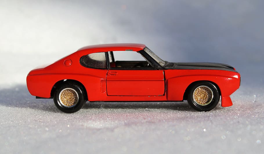 modelbil, Ford, capribukser, model, auto, oldtimer, legetøj, sportsvogn, gammel, rød, motorsport, køretøj, klassisk, bil, transportmidler, kold temperatur, barndom, ingen mennesker, vinter, dag, udendørs, motor køretøj, transportform, selektiv fokusering, legetøjsbil, enkelt objekt, retro stylet, by, sidebillede, land køretøj, plast, natur, tæt på, vej, lille, luksus, 4K