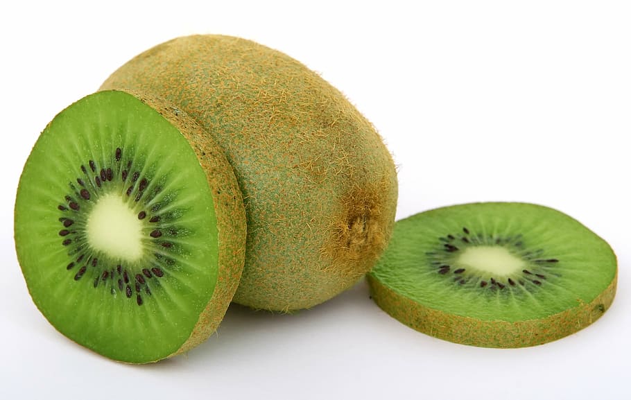 rodanxes, kiwi frescos, fons, amarg, esmorzar, brillant, c, restauració, primer pla, colorit, cuina, cuinar, deliciós, dieta, fer dieta, aptitud, menjar, fresc, fruita, bo, verd, salut, saludable, ingredient, aïllat, kiwi, la vida, macro, natural, nutrients, nutrició, acabar, pela, pips, refrescant, restaurant, escorça, amanida, estacional, llavors, diversos, àcid, encara, estiu, dolç, saborós, tropical, verdures, vitamines, blanc, secció transversal, color verd, tall, alimentació saludable, fons blanc, frescor, menjar i beguda, benestar, tallar, tir de l'estudi, estil de vida saludable, fruita tropical, llavor, cap gent, madur, antioxidant, berenar, vitamina c, 2K