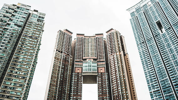 Basso, fotografia ad angolo, alto, sorgere edifici, architettura, costruzione, infrastruttura, cielo, grattacielo, Torre, città, orizzonte, urbano, scena urbana, paesaggio urbano, struttura costruita, esterno dell'edificio, edificio per uffici, distretto del centro, moderno, alto - alto, appartamento, skyline urbano, edificio per uffici esterno, Inquadratura dal basso, ufficio, attività commerciale, quartiere residenziale, nessuno, vita di città, natura, all'aperto, distretto finanziario, 5K, CC0, dominio pubblico, privo di copyright