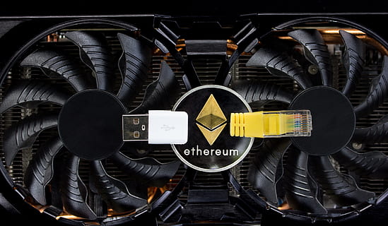 noir, carte graphique, photo en gros plan, crypto-monnaie, exploitation minière, extraction cryptographique, éthéré, argent, pièce de monnaie, devise, échange, numérique, la finance, crypto, blockchain, affaires, La technologie, financier, virtuel, électronique, l'Internet, en espèces, bit, Paiement, ordinateur, mien, cryptographie, la communication, transport, mode de transport, à l'intérieur, personne, texte, Occupation, plein cadre, jaune, véhicule terrestre, Sécurité, équipement, roue, couleur noire, industrie, protection, vue de face, 5K, CC0, domaine public, libre de droits