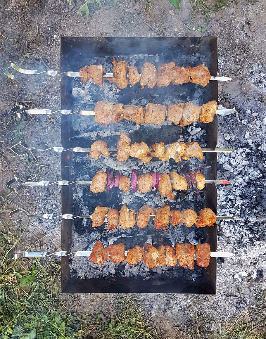 baggrund, grill, bøf, kylling, krupnyj plan, lavede mad, ko, indsnit, lækker, aftensmad, fad, filet, mad, frisk, stegt, gourmet, sund og rask, kød, ingen, peber, plade, svinekød, en del, reje, rød, rustik, fisk og skaldyr, shish kebab, spyd, snacks, Pind, tomat, op, grøntsager, mad og drikke, ingen mennesker, varme - temperatur, forberedelse, grillet, høj vinkel visning, friskhed, dag, direkte over, udendørs, natur, brænding, forbereder mad, metal, ild, velvære, snack, 4K