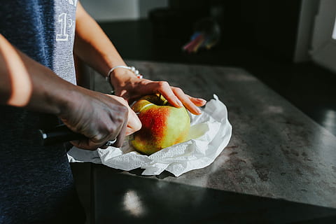 red apples, apples, Apple, fruit, healthy, snack, red, food, human Hand, holding, people, freshness, women, adult, one Person, indoors, healthy Eating, food And Drink, color Image, unrecognizable Person, wellbeing, human body part, apple - fruit, hand, midsection, close-up, real people, day, preparing food, preparation, 5K