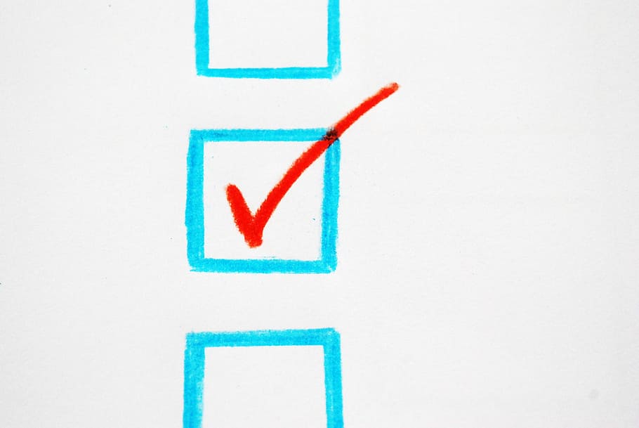 etiqueta, casella de selecció, vermell, fons blanc, Color blanc, tir de l'estudi, cap gent, cinta adhesiva, signe, a l'interior, comunicació, primer pla, còpia espai, símbol, símbol de fletxa, blau, orientació, funció de construcció de parets, senyal d'advertència, emoció, tallar, natura morta, 4K