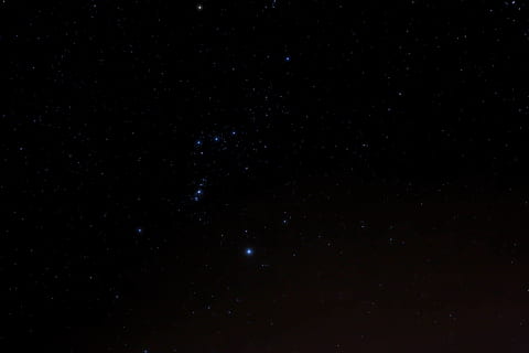 fosc, nit, núvols, cel, astrofotografia, estrelles, galàxia, estrella - espai, espai, astronomia, naturalesa, cap gent, estrella, exploració espacial, escenics - natura, fons, camp estel·lar, marc complet, a l'aire lliure, constel · lació, exploració, ciència, bellesa a la natura, cúmul estel·lar globular, telescopi de mà, lluminositat, 5K, CC0, domini públic, lliure de regalies