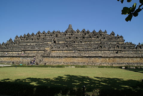 Asien, Indonesien, Java, borobudur, Tempel, Geschichte, Reiseziele, Religion, uralt, die Architektur, alte Ruine, Anbetungsstätte, Himmel, die Vergangenheit, Spiritualität, gebaute Struktur, Reise, Glauben, klarer Himmel, Tourismus, Natur, Gebäudehülle, Tag, Pflanze, alte Zivilisation, keine Leute, draußen, Archäologie, 4K, CC0, gemeinfrei, lizenzfrei