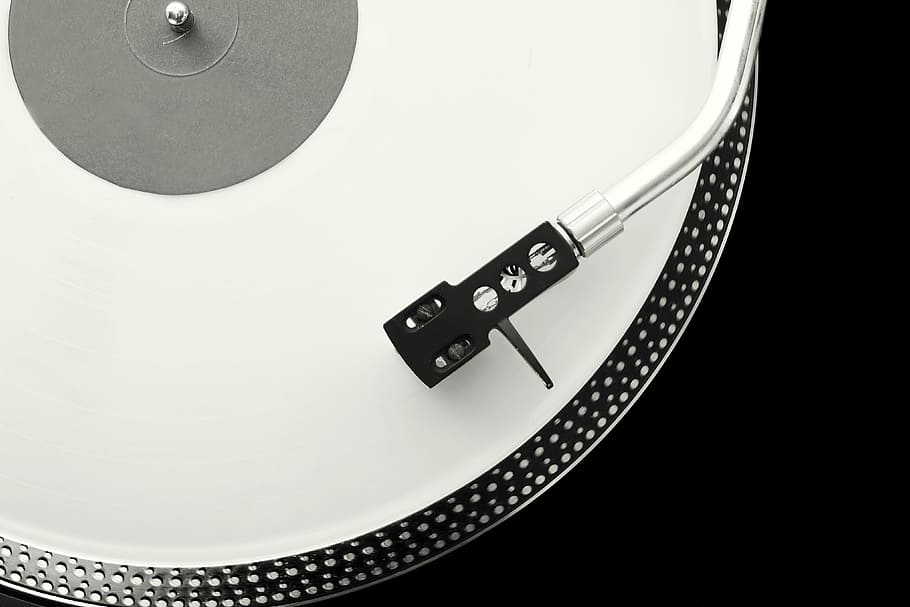 turntable record player, Turntable, record player, technology, music, tech, disk, single Object, circle, record, old-fashioned, arts culture and entertainment, gramophone, indoors, no people, copy space, clock, close-up, time, number, studio shot, film industry, minute hand, clock face, wall - building feature, retro styled, ceiling, lighting equipment, still life, nightlife, 4K