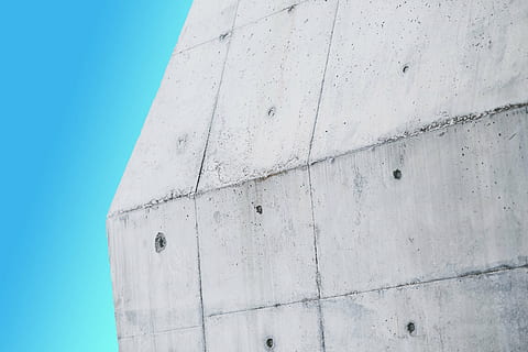 sans titre, architecture, bâtiment, béton, structure, bleu, industrie de construction, structure construite, extérieur du bâtiment, personne, construction de murs, faible angle de vue, journée, ciel, industrie, en plein air, mur, la nature, modèle, fermer, vieux, conception, altéré, 5K, CC0, domaine public, libre de droits