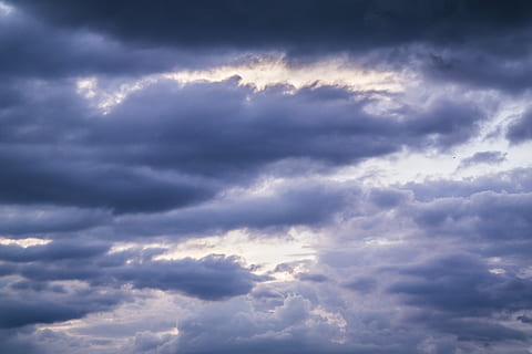 niebo, chmury, zmienny, pogoda, burza, szary, cloudscape, Natura, chmura - niebo, tła, dramatyczne niebo, pochmurny, atmosfera, wiatr, chmura burzowa, nastrojowe niebo, piękno natury, środowisko, żadnych ludzi, ciemny, scenics - natura, niebieski, na dworze, meteorologia, klimat, delikatny, deszcz, 5K, CC0, domena publiczna, darmowe zdjęcia
