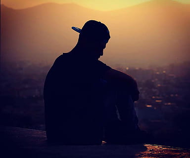 seluathe, Mann, iført, hatt, bakgrunnsbelyst, sløret bakgrunn, lokk, skumring, kveld, landskap, utendørs, person, skygge, silhouette, solnedgang, én person, arkitektur, by, stående, bygge eksteriør, menn, bybildet, himmel, voksen, natur, bygget struktur, natt, utsikt bakover, fra livet opp, ekte folk, tanke, 4K, CC0, offentlig domene, opphavsrett gratis
