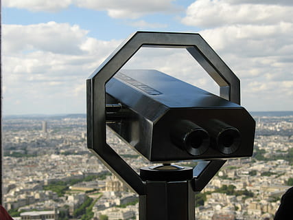 Paris, Himmel, Teleskop, Himmel, Fernrohr, wolke - himmel, Tag, keine Leute, draußen, Nahansicht, Fernglas, münzbetätigt, Münzferngläser, Überwachung, Sicherheit, die Architektur, Stadt, Natur, Fokus auf den Vordergrund, Gebäudehülle, gebaute Struktur, Technologie, Stadtbild, Beobachtungspunkt, Handfernrohr, 2K, CC0, gemeinfrei, lizenzfrei