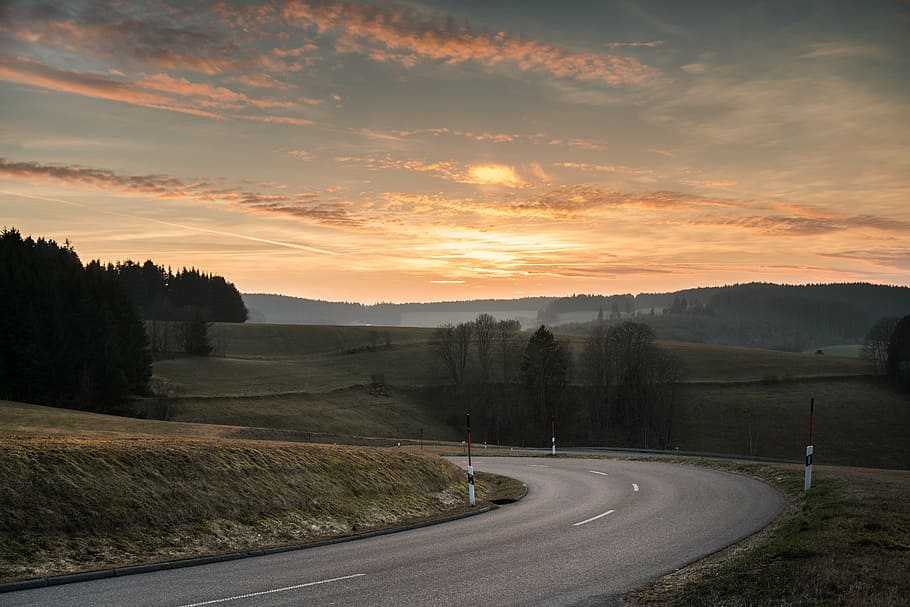 camí, líder, camp de gespa, bosc, posta de sol, cel, abendstimmung, primavera, bosc Negre, seefeld, daurat, lluny, escènic, trànsit, paisatge, carretera, muntanyes, escenics, escena tranquil·la, tranquil·litat, el camí a seguir, bellesa a la natura, naturalesa, núvol - cel, transport, escenics - natura, planta, arbre, direcció, medi ambient, escena no urbana, cap gent, terra, color taronja, 5K
