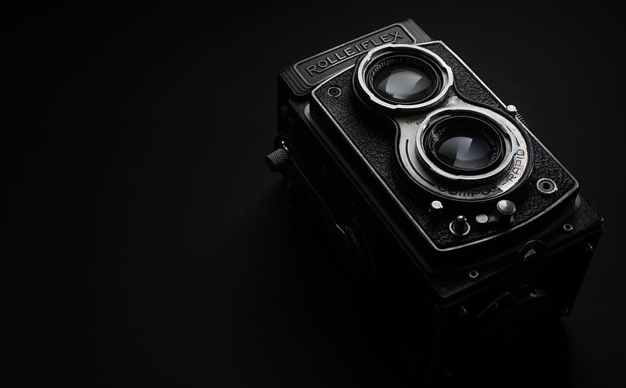 negre, Foto de la càmera rolleiflex en escala de grisos, gris, càmera, fons, lent, fosc, tecnologia, vell, pel·lícula, foto, elegant, exposició, 120, reflex doble, càmera reflex, història, càmera de fotos, metall, tir de l'estudi, fons negre, a l'interior, temes de fotografia, càmera - equip fotogràfic, primer pla, sol objecte, cap gent, natura morta, estil retro, còpia espai, equip fotogràfic, lent - instrument òptic, color negre, nostàlgia, antiguitat, analògic, càmera digital, càmera slr, 5K